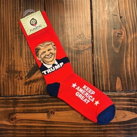 NEW FUNATIC BRAND UNISEX ADULT TRUMP Socks 'KEEP AMERICA GREAT' - Picture 1 of 7